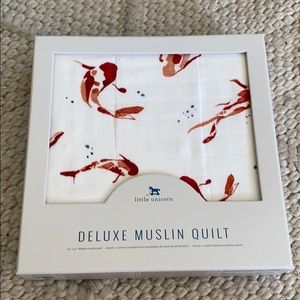 Little unicorn deluxe muslin quilt